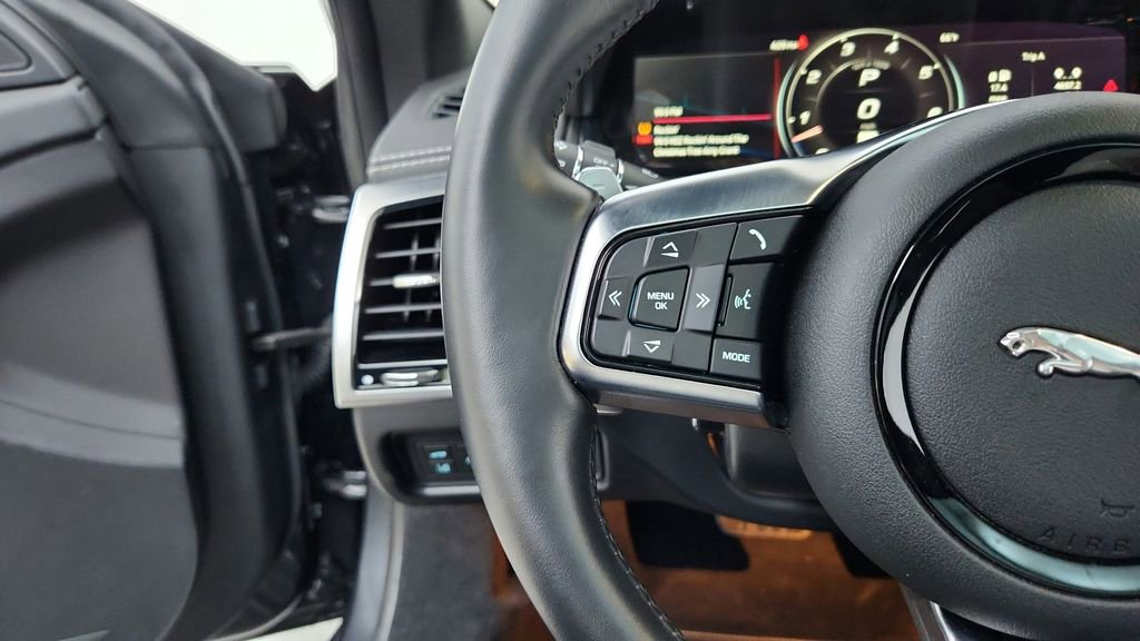 Used 2023 Jaguar F-TYPE Coupe image 29