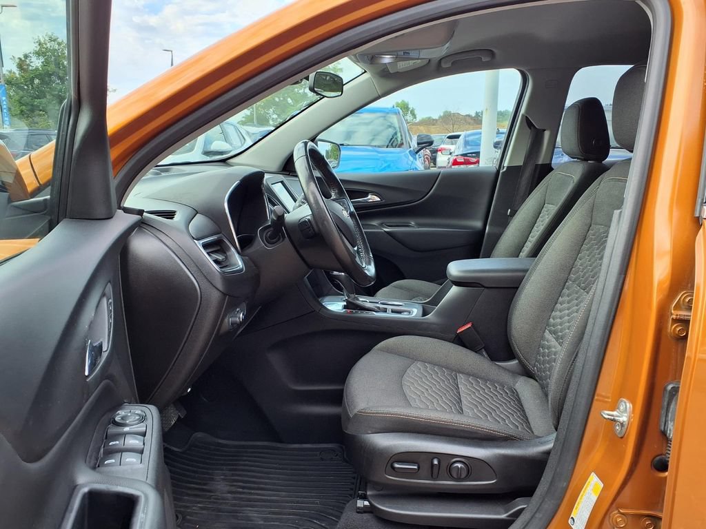 Used 2019 Chevrolet Equinox LT w/ Driver Convenience Package FWD image 19