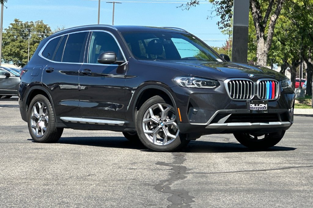 Used 2024 BMW X3 xDrive30i AWD/4WD image 2