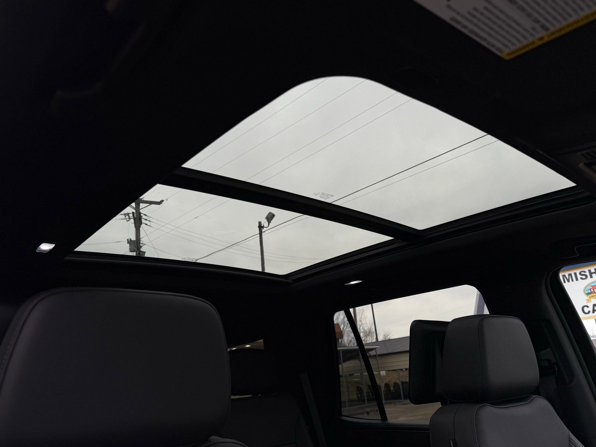 Used 2023 Chevrolet Tahoe Z71 image 32