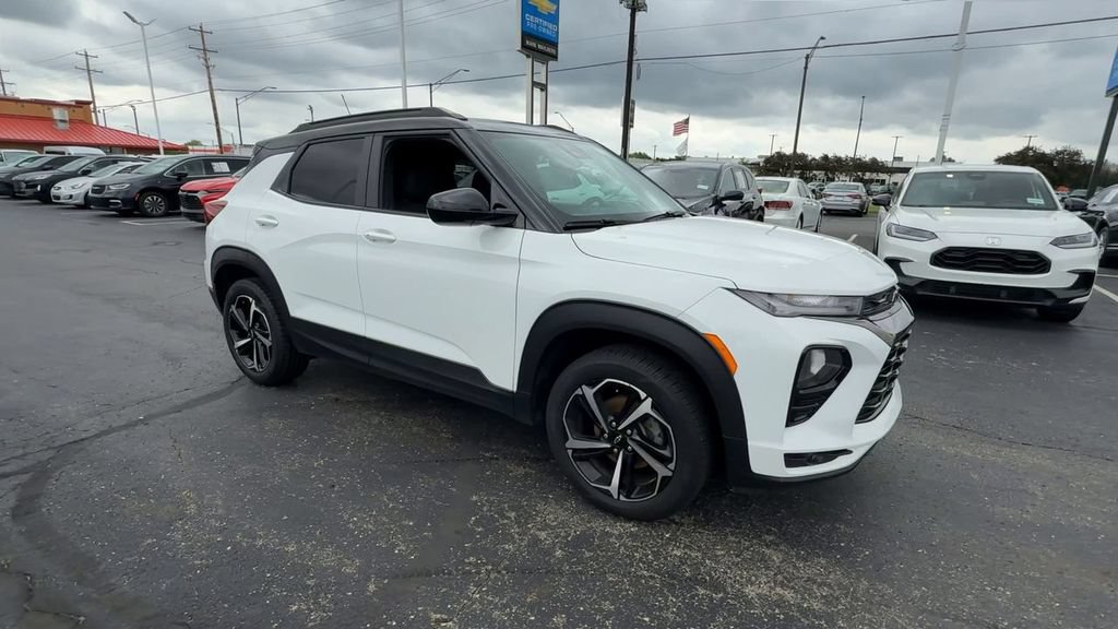 Used 2023 Chevrolet TrailBlazer RS AWD/4WD image 2