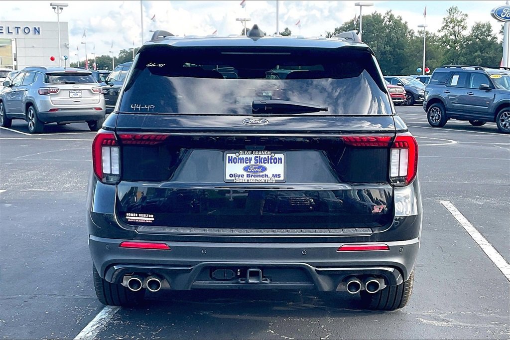 New 2025 Ford Explorer ST image 4