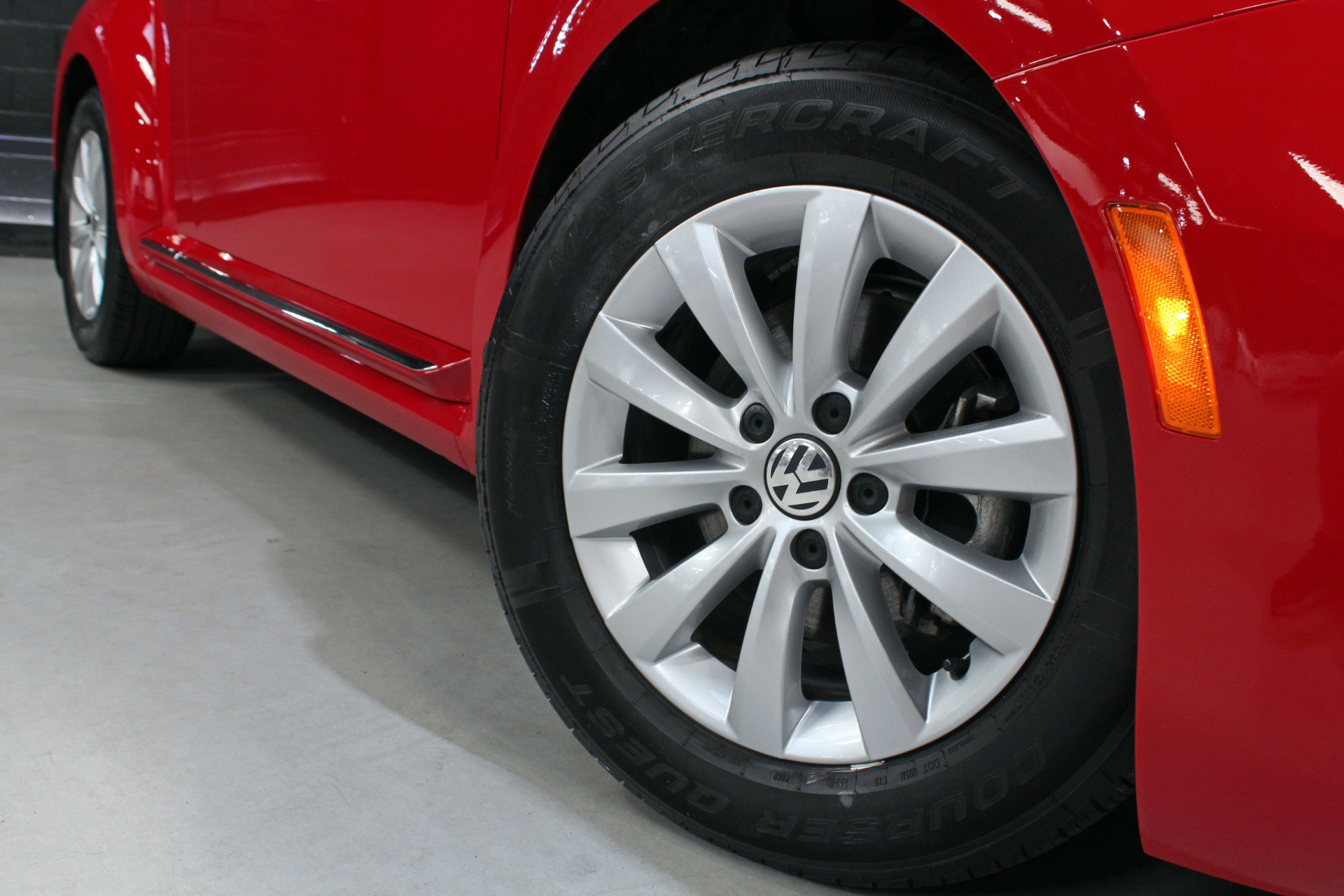 Used 2017 Volkswagen Beetle 1.8T SE FWD image 28
