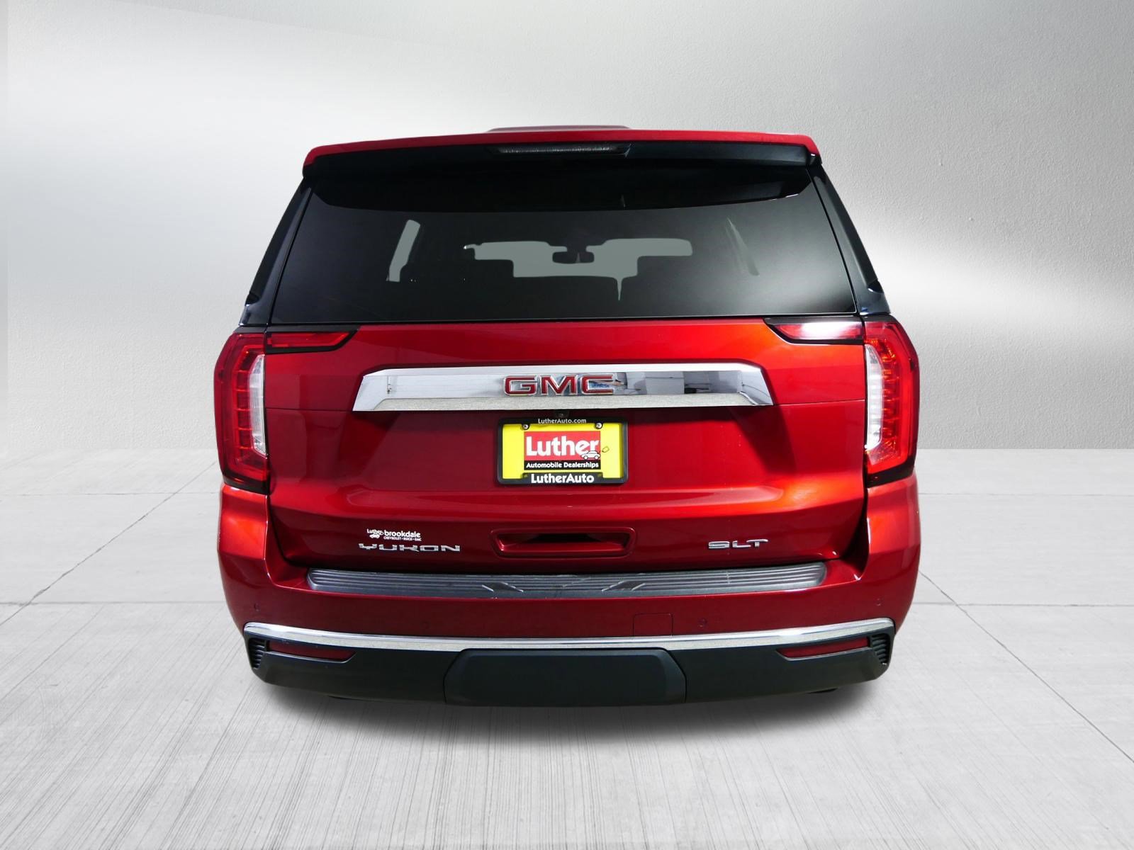 Used 2022 GMC Yukon SLT w/ SLT Premium Package AWD/4WD image 6