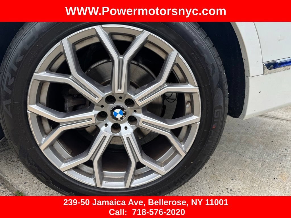 Used 2022 BMW X7 xDrive40i w/ Premium Package AWD/4WD image 19
