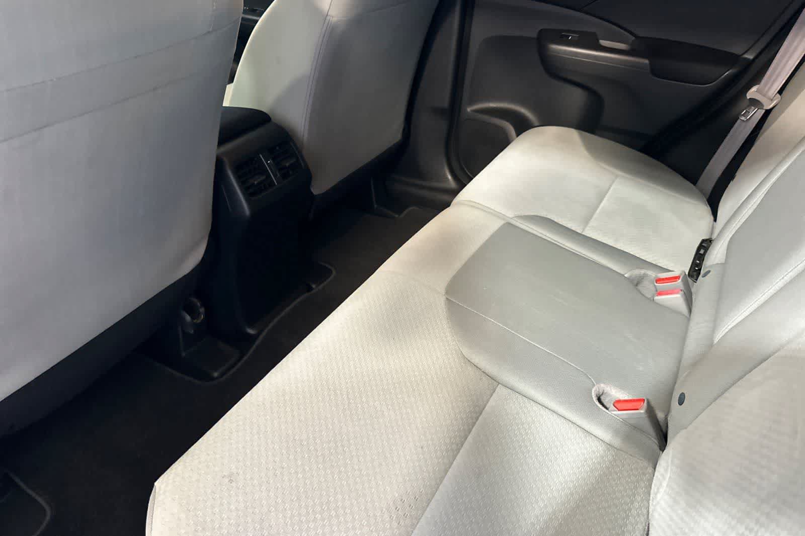Used 2016 Honda CR-V LX image 5
