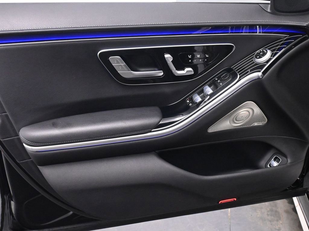 Used 2023 Mercedes-Benz S 500 4MATIC w/ AMG Line image 10