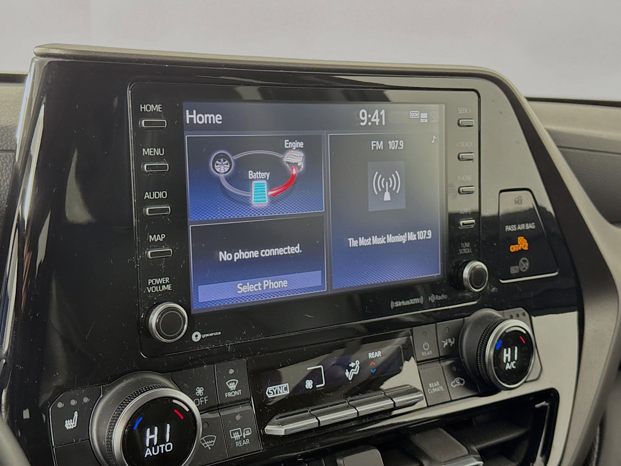 Used 2022 Toyota Highlander XLE image 14