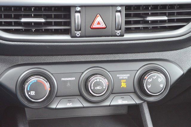 Used 2023 Kia Forte LXS image 29