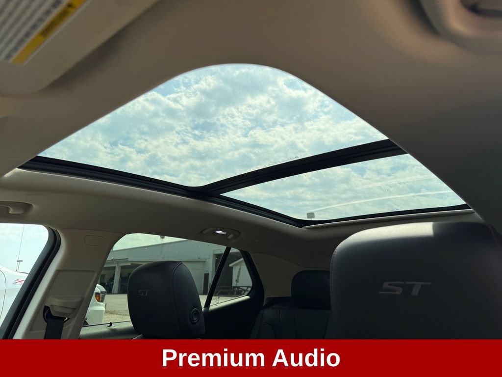 Used 2023 Buick Envision Essence w/ Sport Touring Package FWD image 13