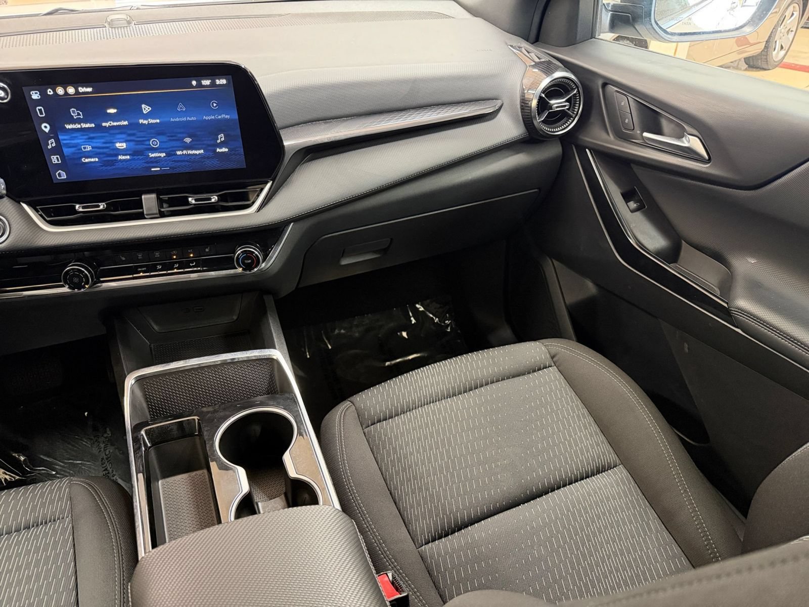 Used 2025 Chevrolet Equinox LT AWD/4WD image 36