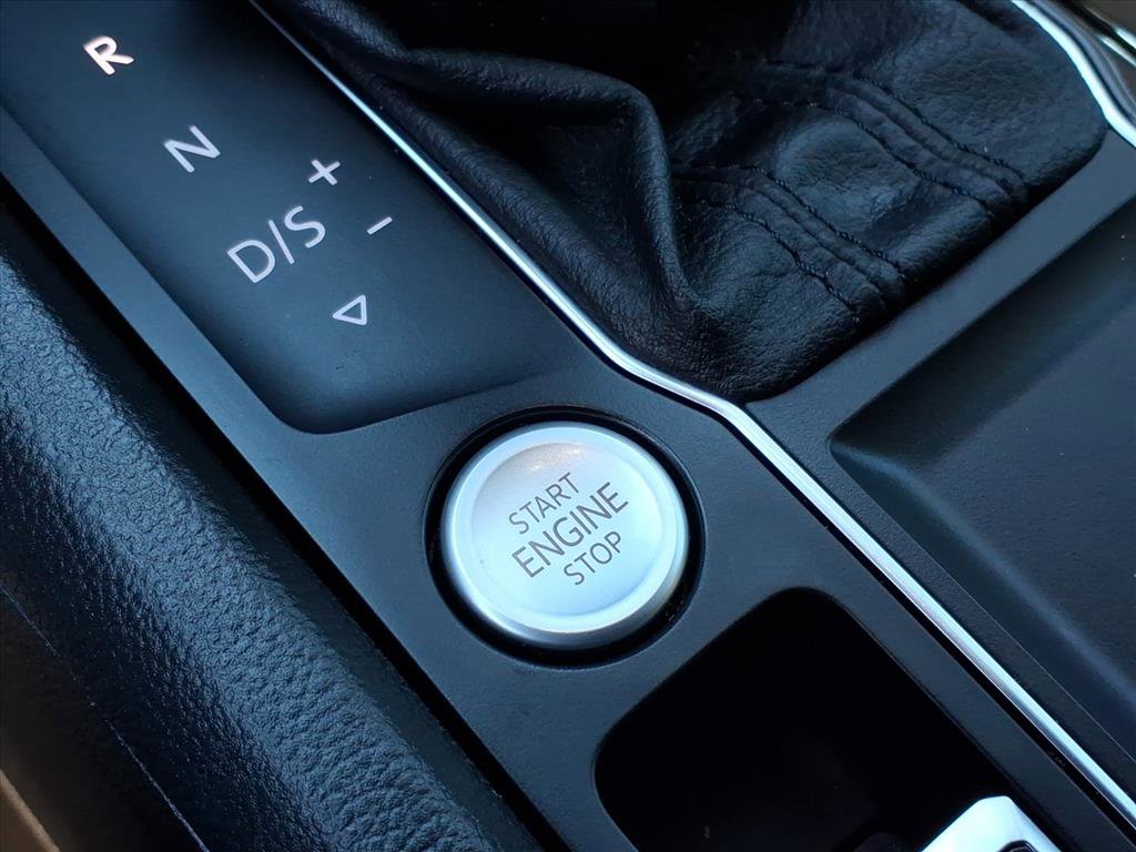 Certified 2021 Volkswagen Atlas SEL image 33