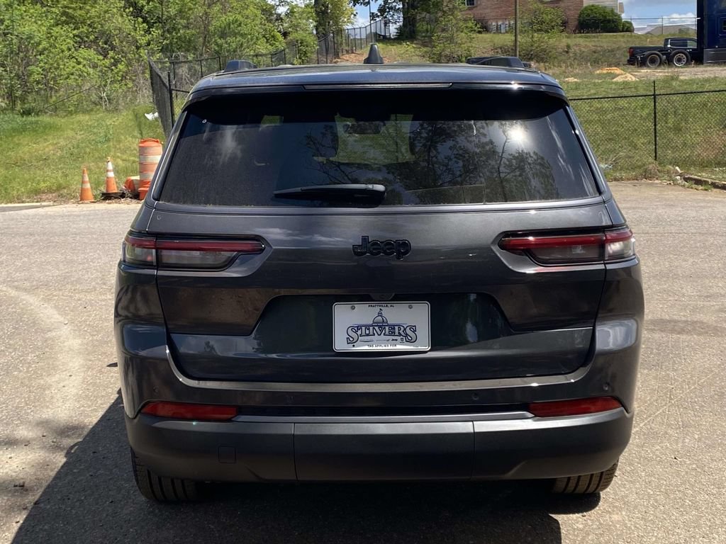 New 2026 Jeep Grand Cherokee L Limited w/ Limited Altitude Package RWD image 6