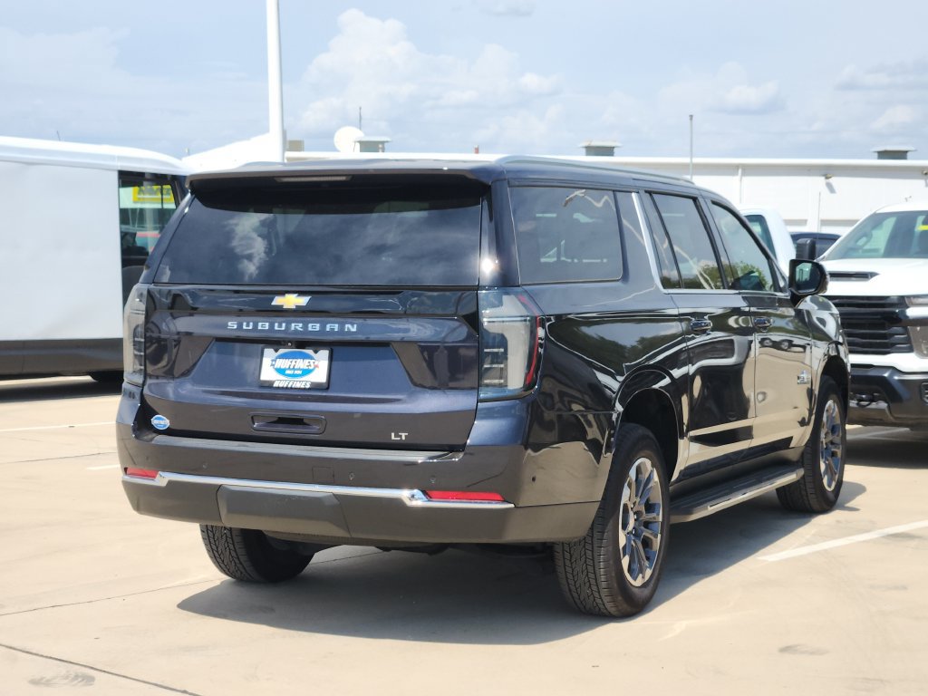 Used 2026 Chevrolet Suburban LT w/ Comfort Package RWD image 7