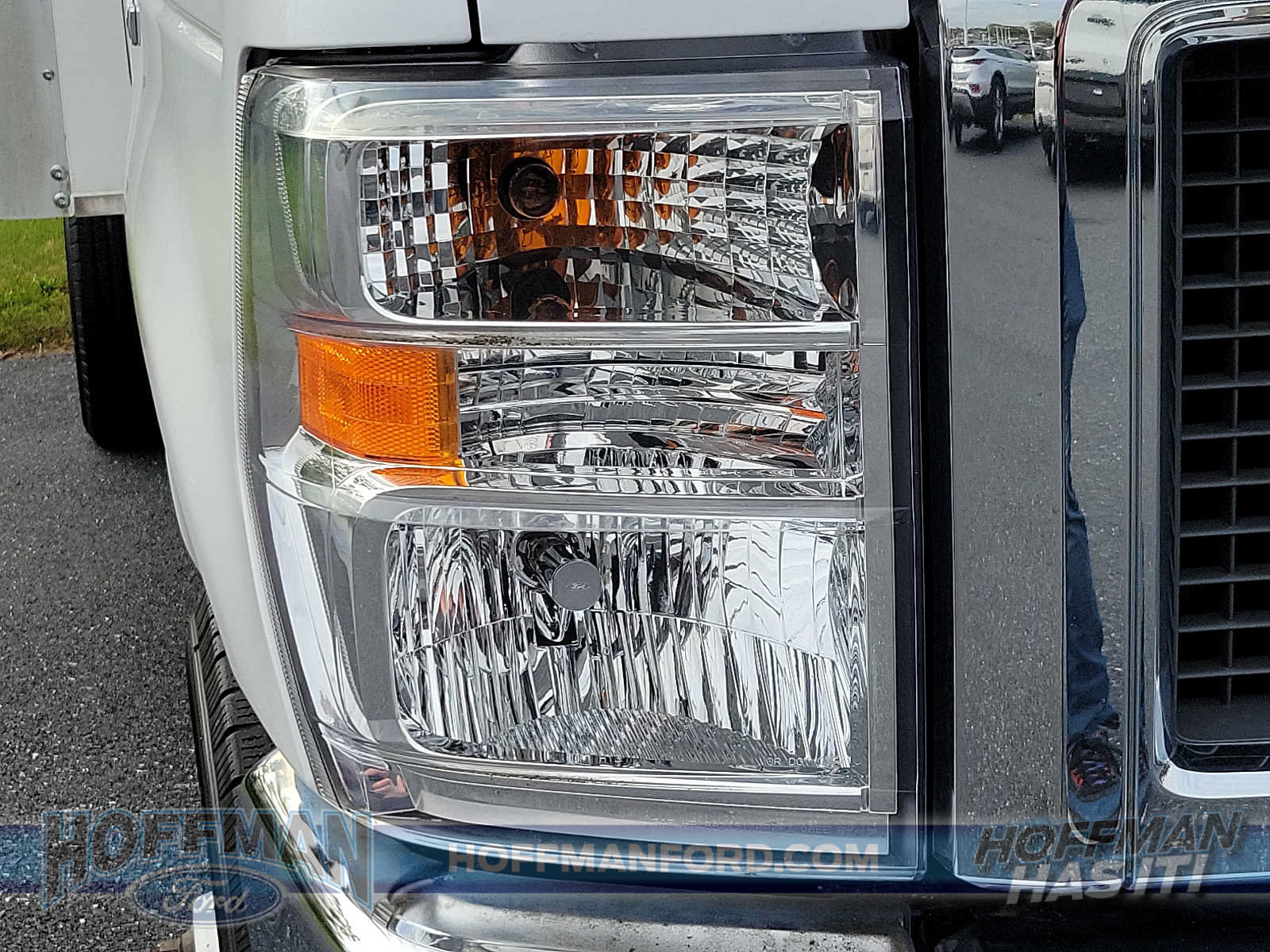 Used 2017 Ford E-350 and Econoline 350 Super Duty w/ Power Windows & Locks Group RWD image 10
