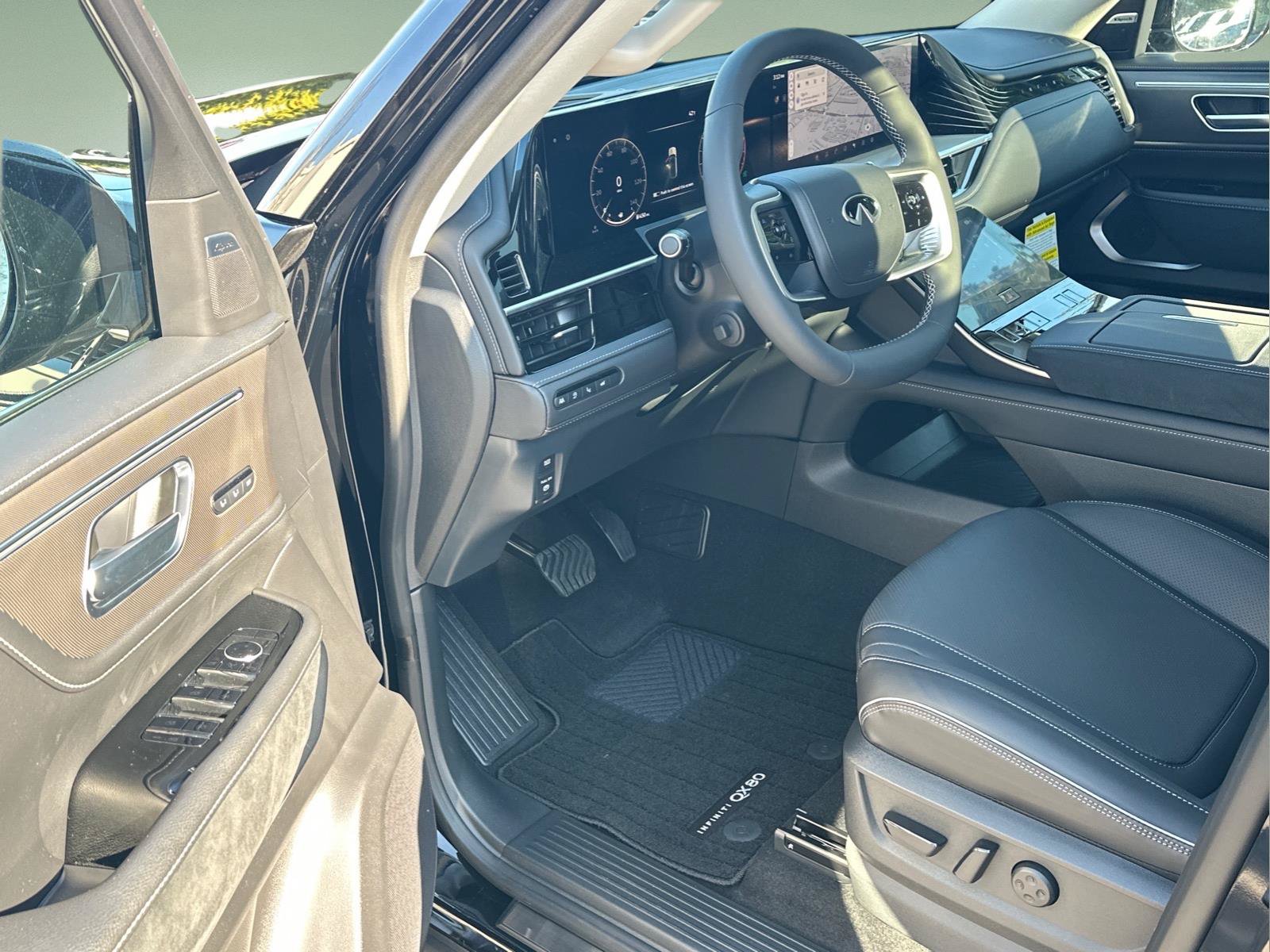 New 2026 INFINITI QX80 Luxe w/ Cargo Package RWD image 13