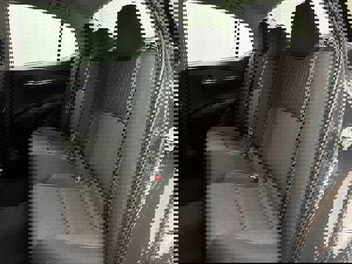 Used 2025 Toyota Camry LE image 23