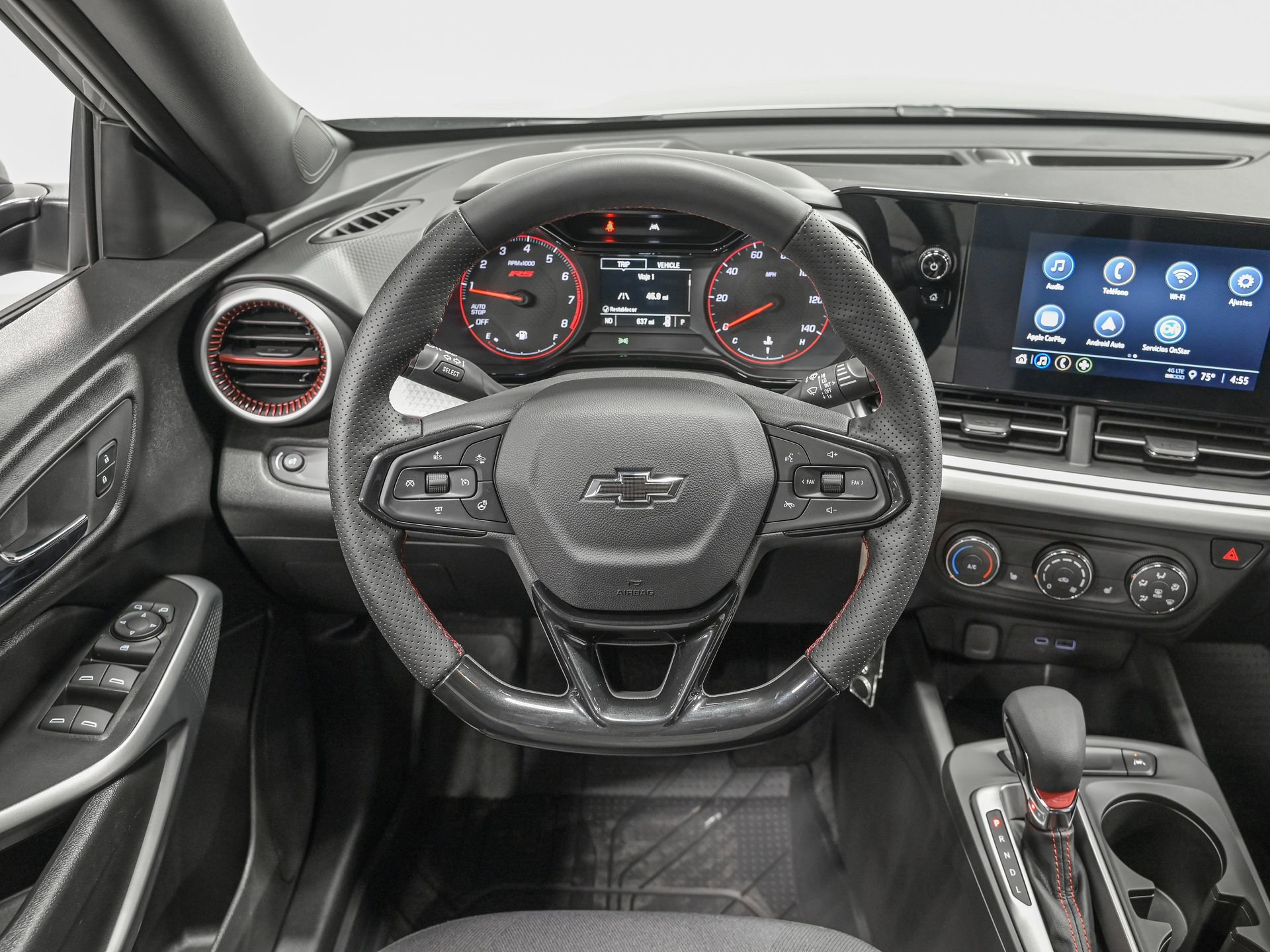 Used 2026 Chevrolet Trax RS FWD image 16