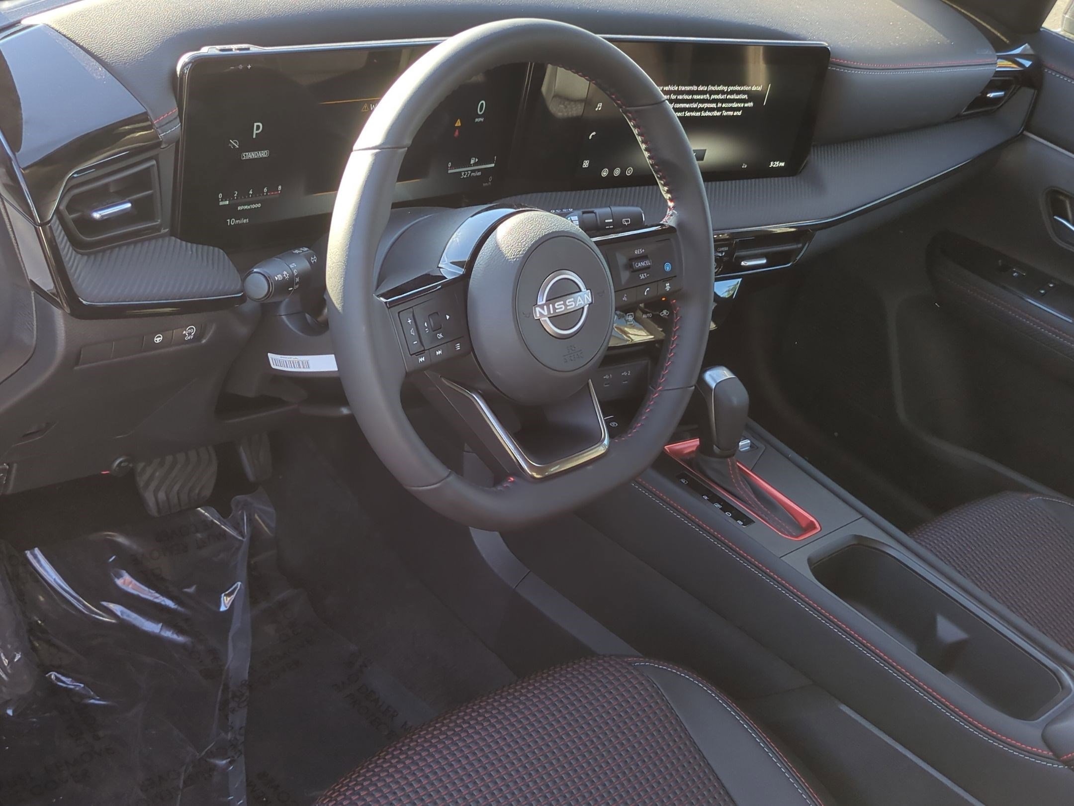 New 2026 Nissan Kicks SR FWD image 2