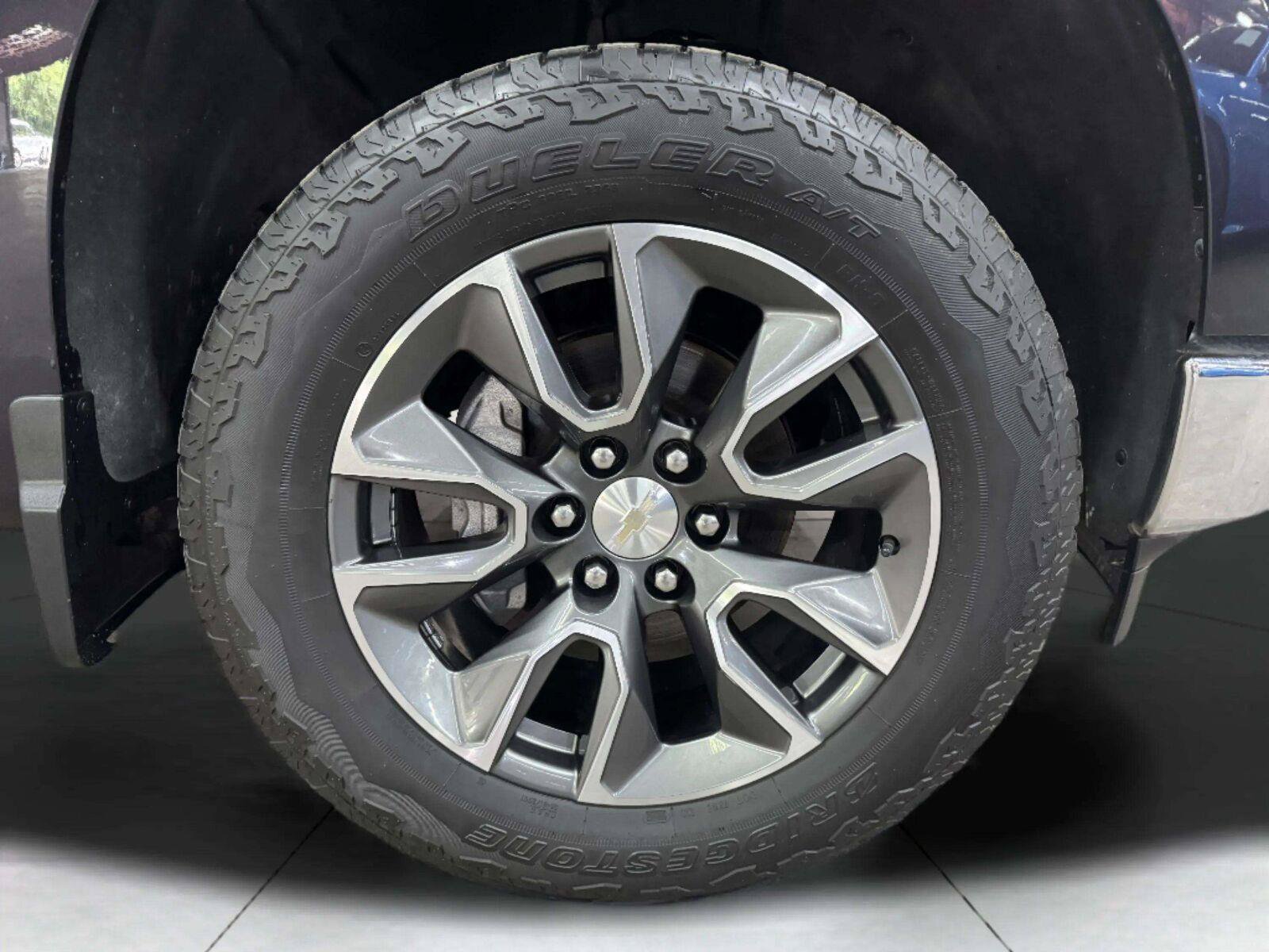 Used 2023 Chevrolet Silverado 1500 LT AWD/4WD image 64