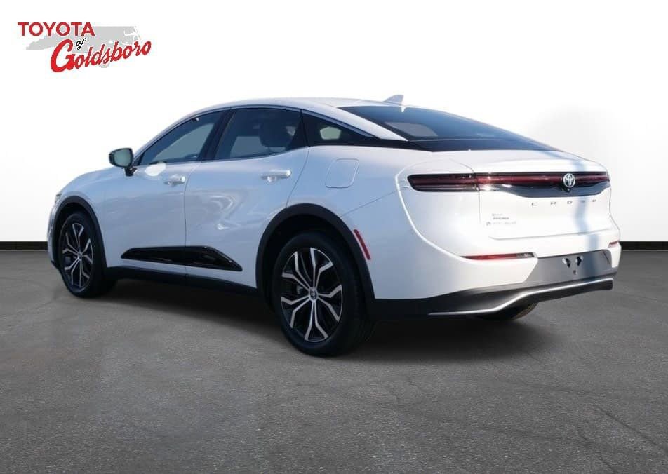 Used 2026 Toyota Crown XLE image 8