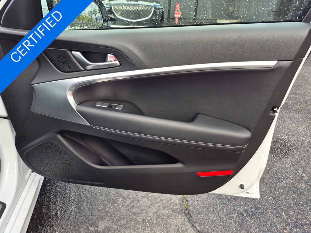 Used 2026 Genesis G70 2.5T image 25