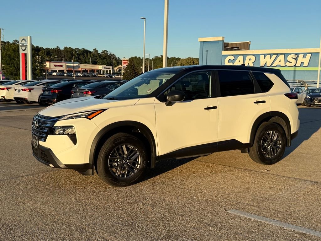 New 2026 Nissan Rogue S image 2