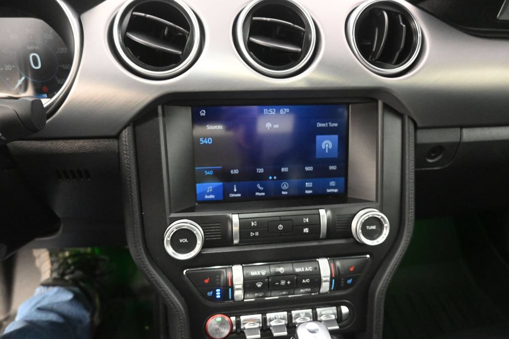 Used 2022 Ford Mustang GT Premium w/ Equipment Group 401A RWD image 4