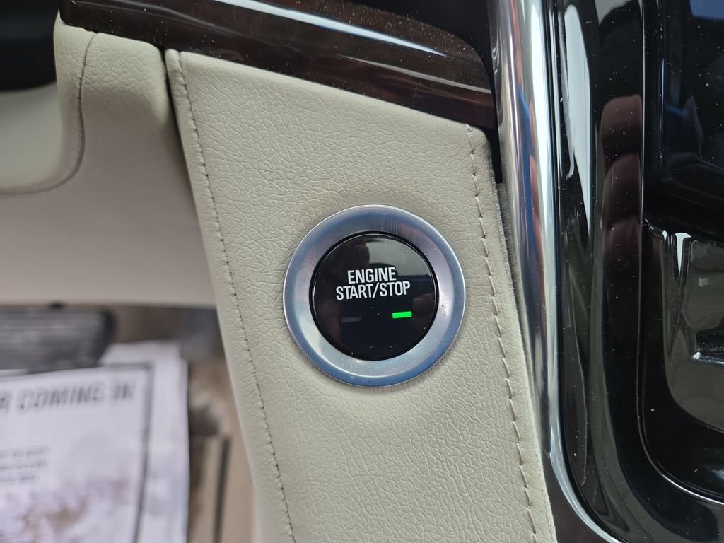Used 2016 Cadillac Escalade Luxury image 23