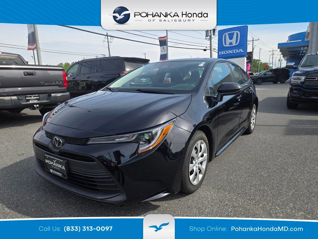 Used 2023 Toyota Corolla LE FWD image 1