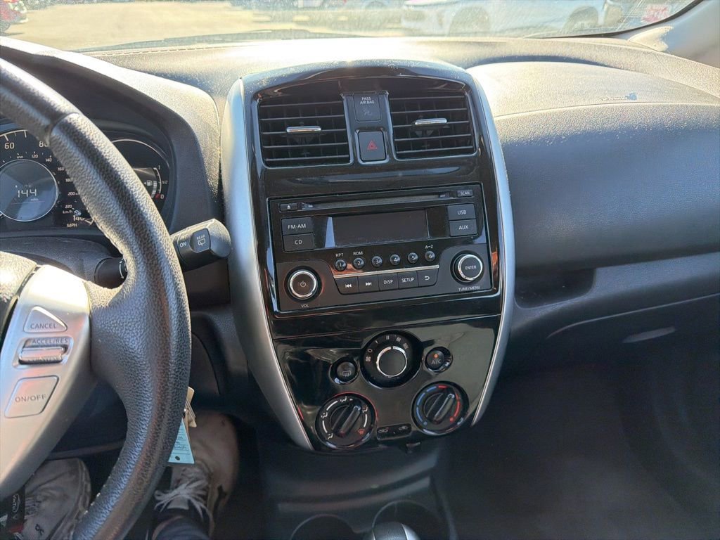 Used 2015 Nissan Versa Note SV FWD image 11