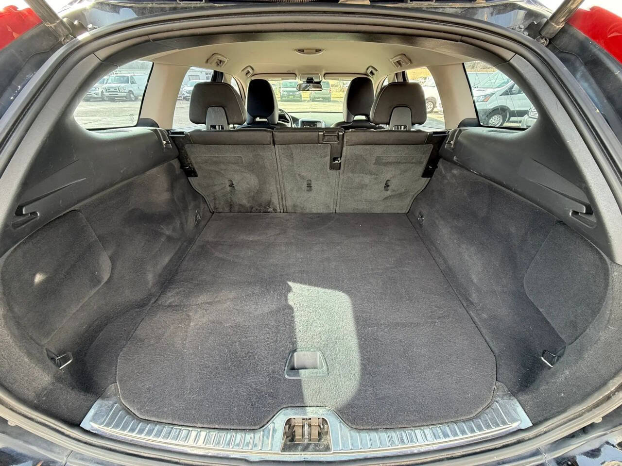 Used 2016 Volvo XC60 T5 w/ Proximity Package FWD image 10