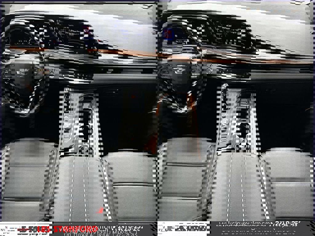 Used 2023 Cadillac Escalade Luxury w/ LPO, Illumination Package image 15