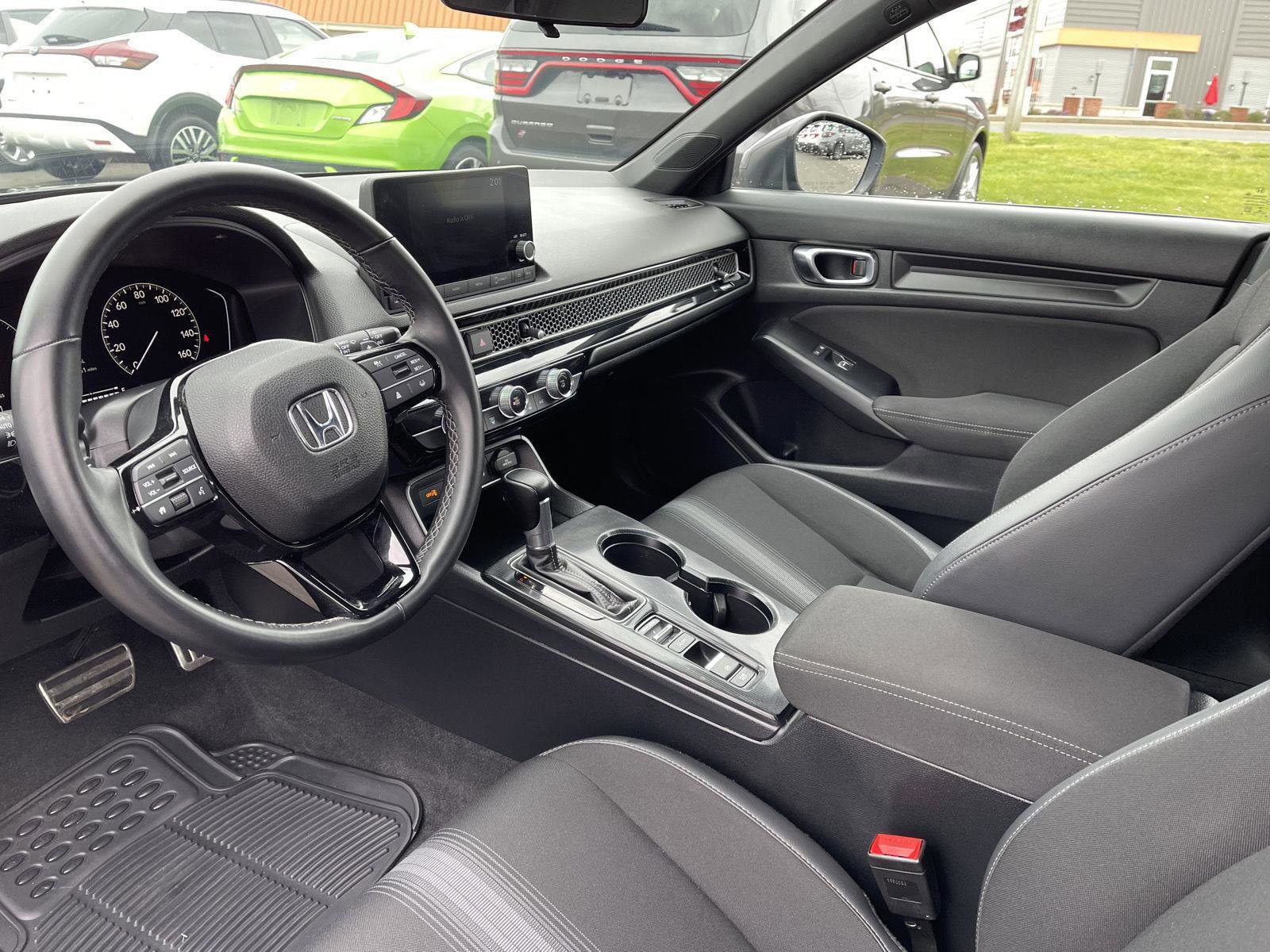 Used 2022 Honda Civic Sport image 4