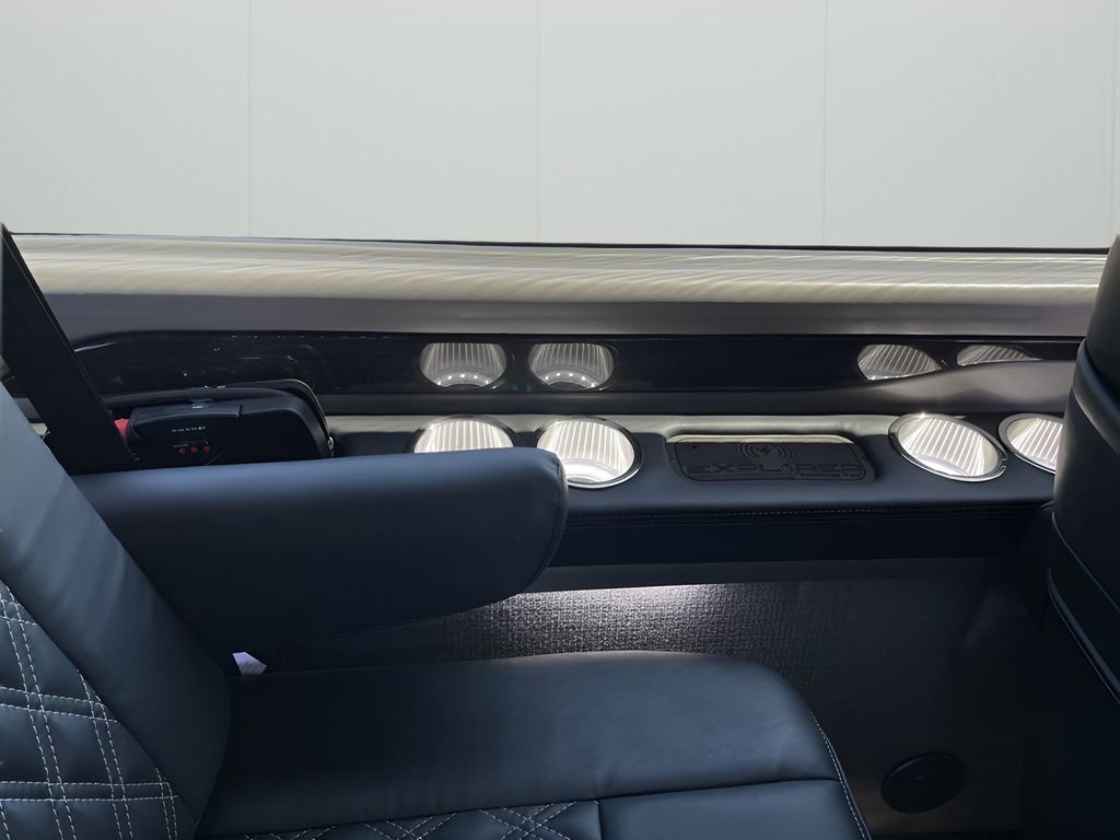 New 2025 GMC Savana 2500 Extended w/ Driver Convenience Package image 23