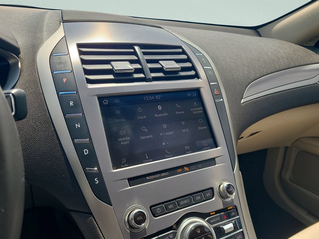 Used 2020 Lincoln MKZ FWD image 14
