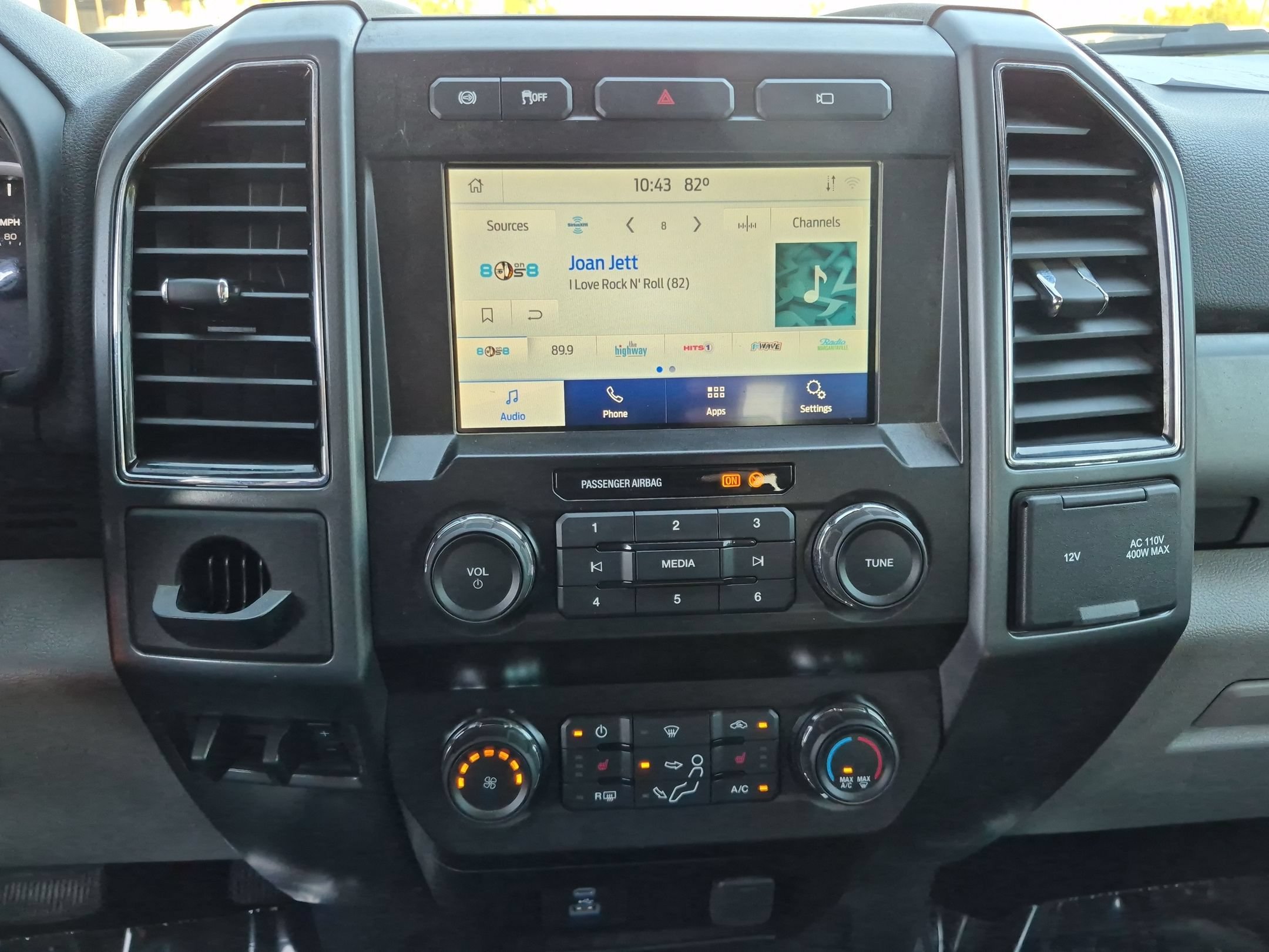 Certified 2022 Ford F450 XLT w/ XLT Premium Package RWD image 19