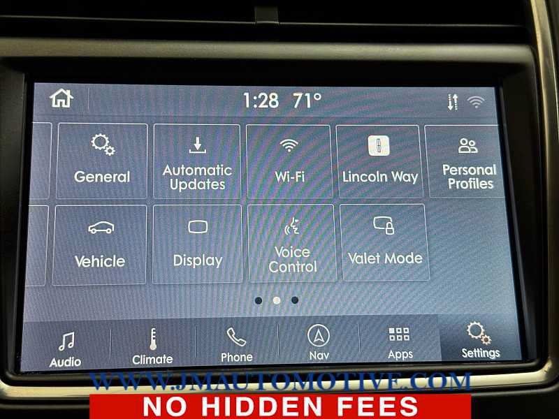 Used 2020 Lincoln Nautilus Premier w/ Equipment Group 101A AWD/4WD image 28