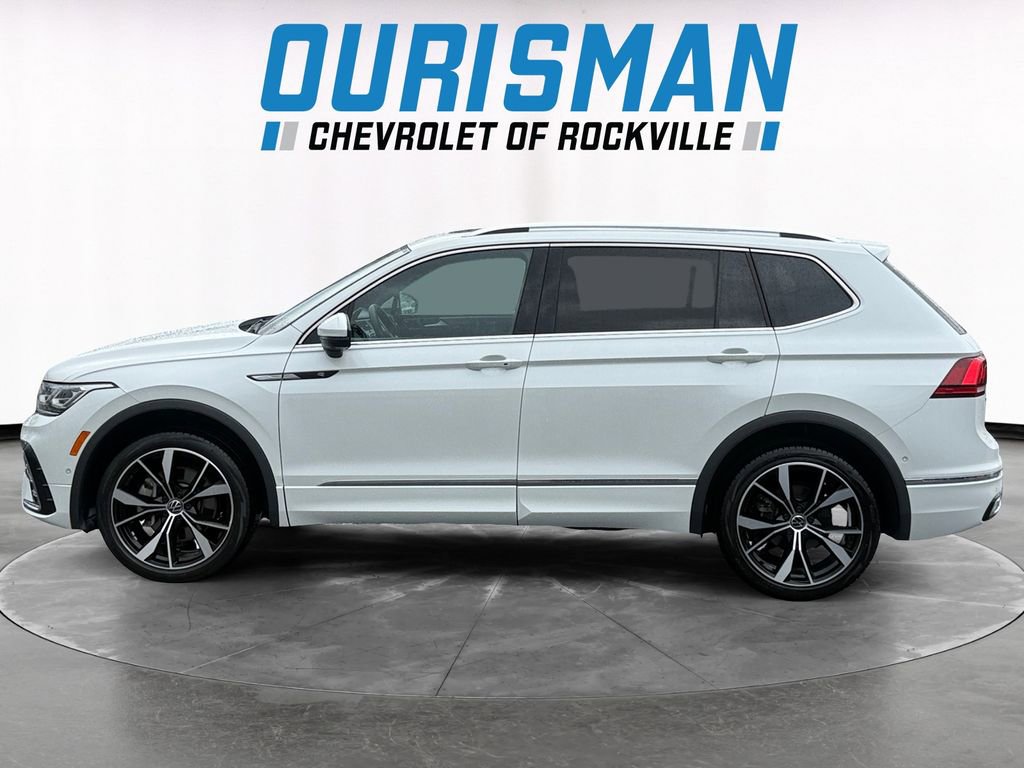 Used 2022 Volkswagen Tiguan SEL R-Line image 3