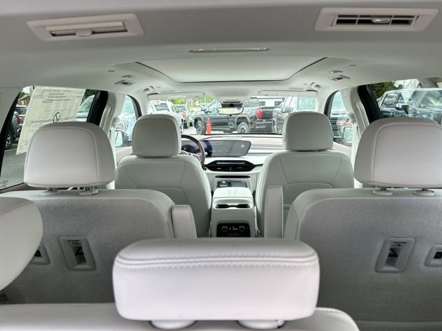New 2026 Buick Enclave Avenir w/ Super Cruise Package AWD/4WD image 9