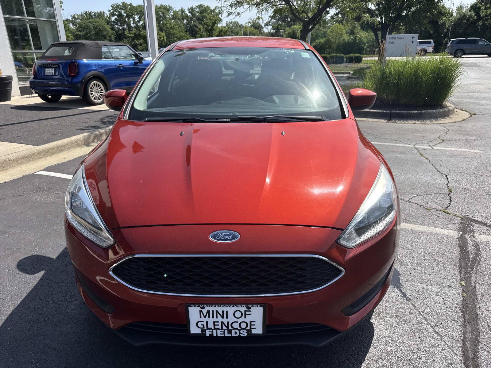 Used 2018 Ford Focus SE FWD image 3