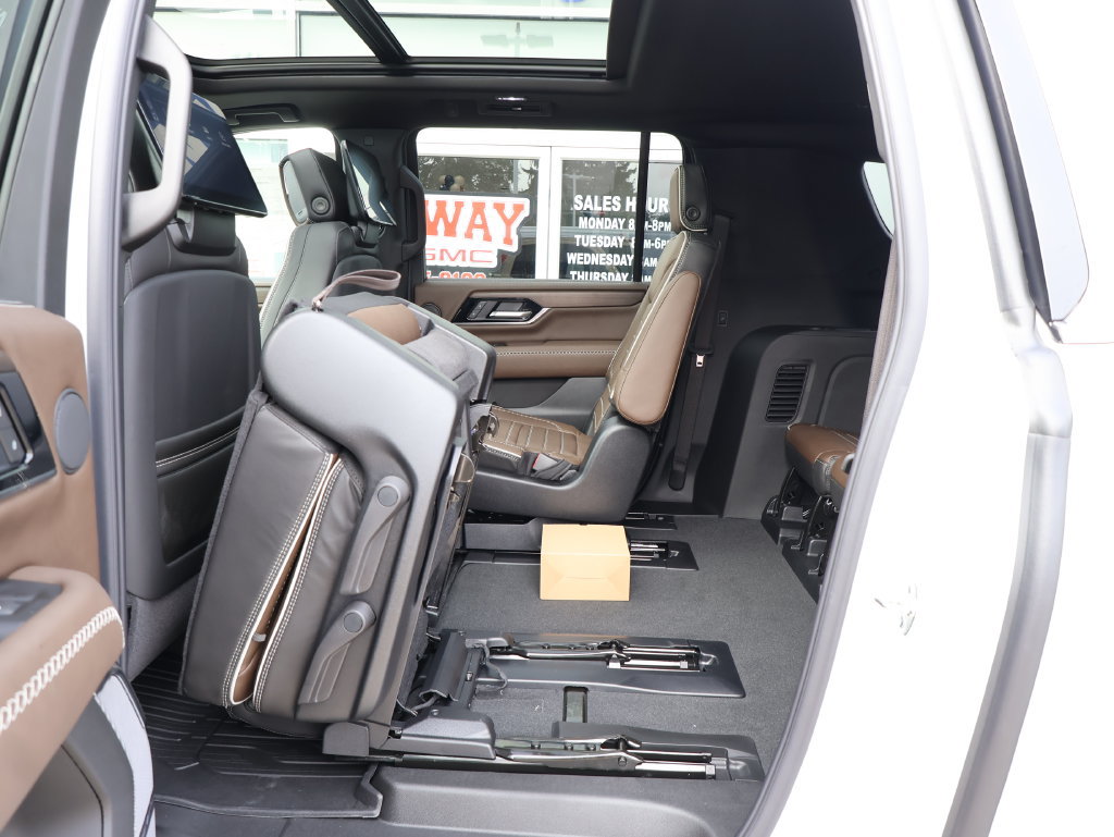New 2026 GMC Yukon XL Denali Ultimate AWD/4WD image 30