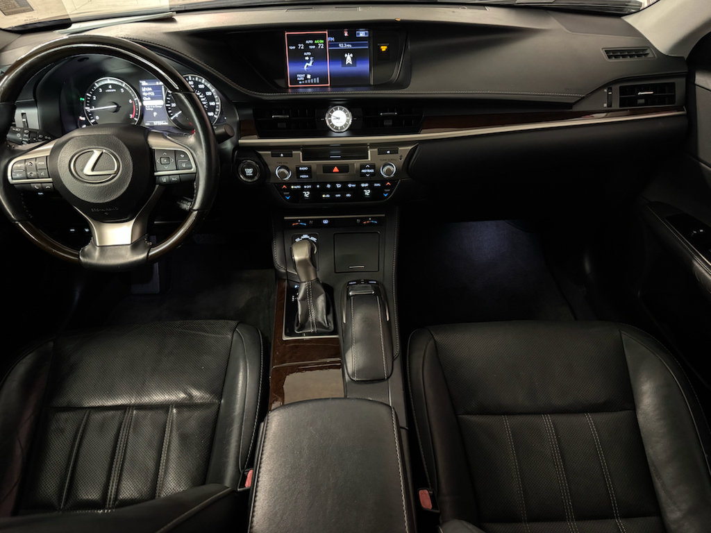 Used 2016 Lexus ES 350 w/ Luxury Package w/Wood Trim FWD image 20