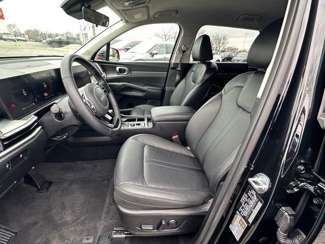 Used 2025 Kia Sorento S image 25
