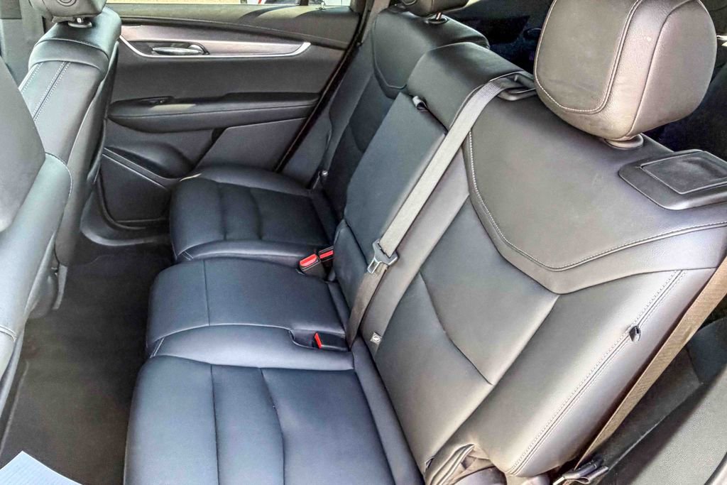 Used 2023 Cadillac XT6 Luxury image 38