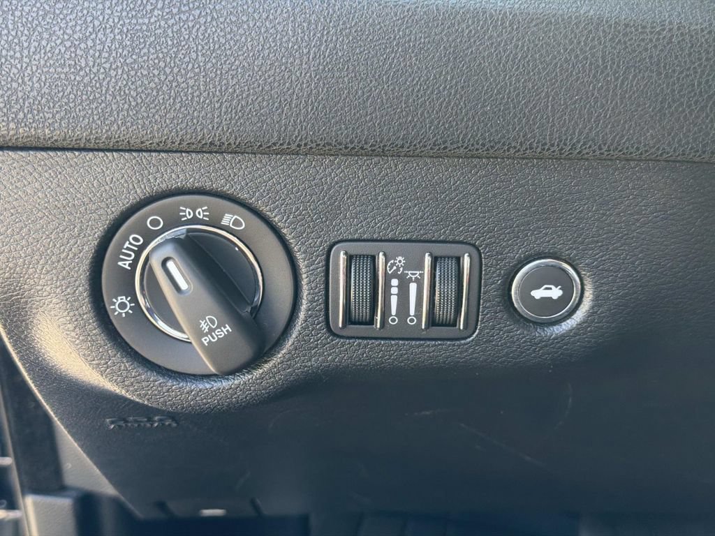 Used 2017 Chrysler 300 S RWD image 25