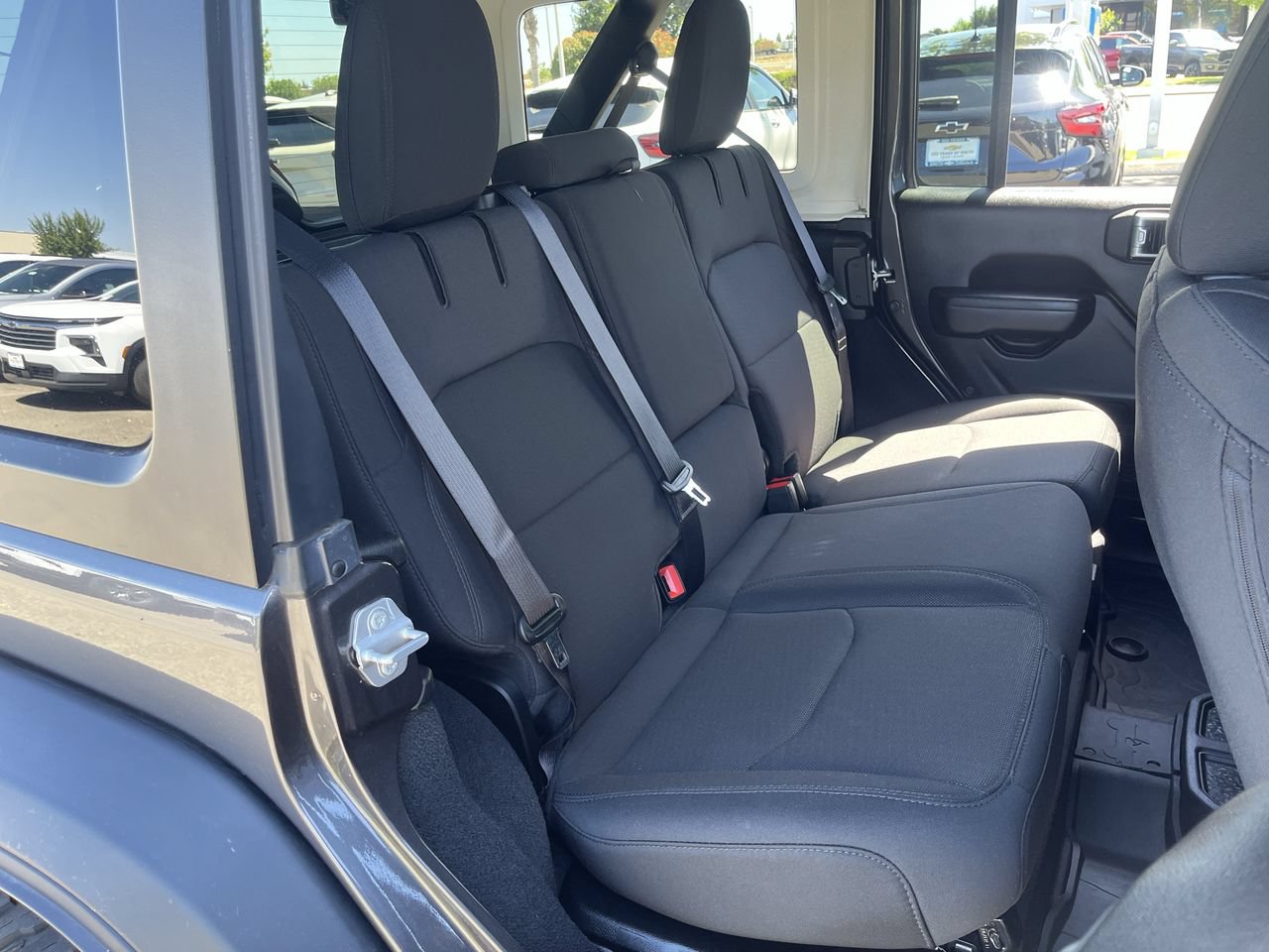 Used 2023 Jeep Wrangler Unlimited w/ Cold Weather Group AWD/4WD image 23