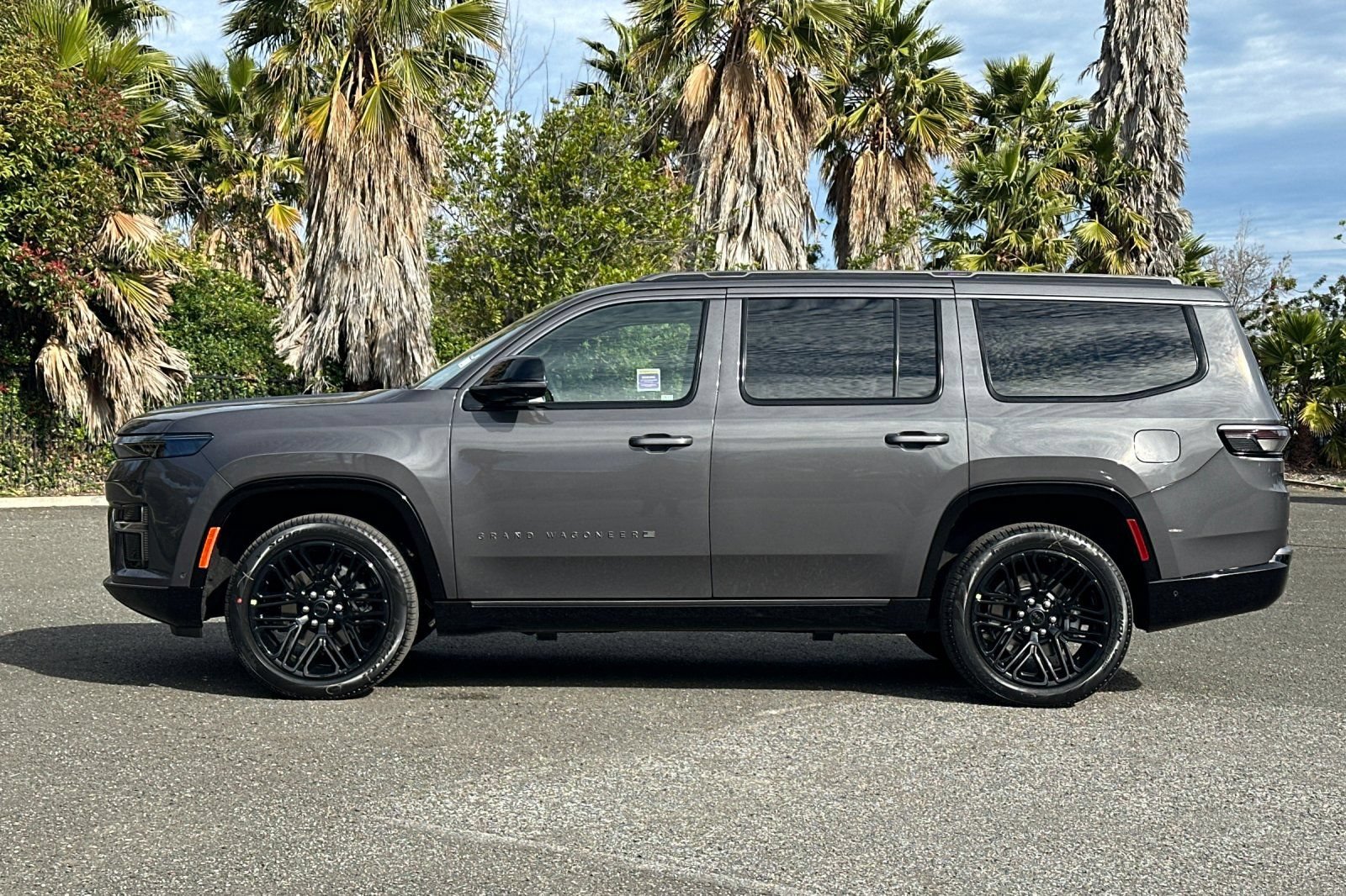 New 2026 Jeep Grand Wagoneer Limited AWD/4WD image 6