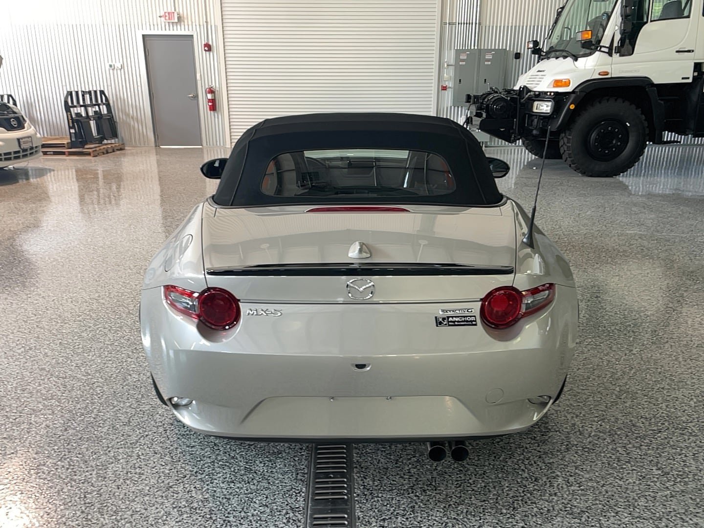 Used 2023 MAZDA MX-5 Miata Club RWD image 25