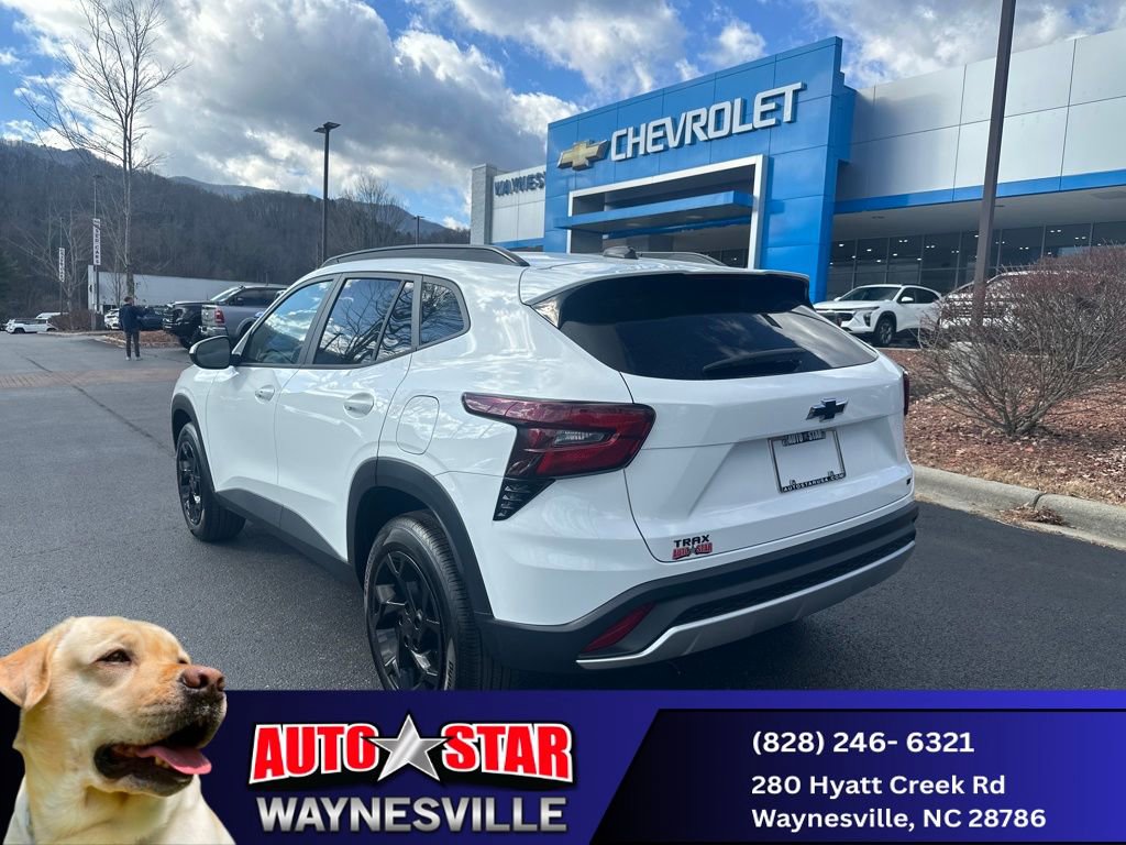 New 2025 Chevrolet Trax LT w/ LT Convenience Package image 30